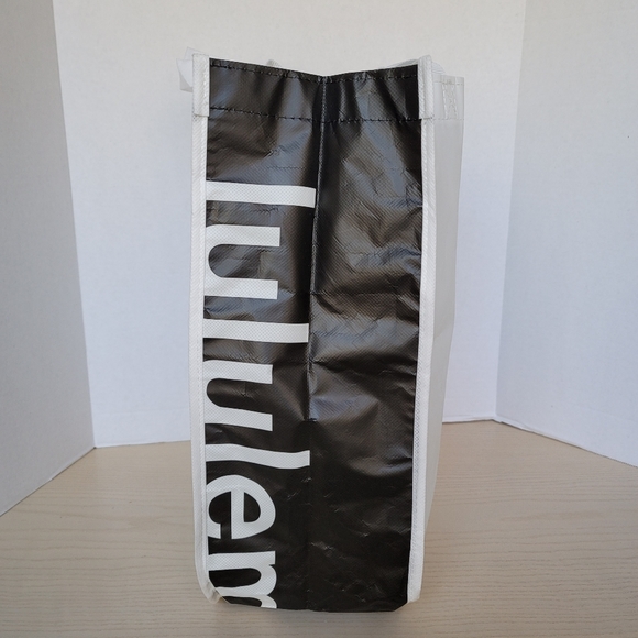 Lululemon Large Black And White Reusable Shopping Tote Bag - Picture 2 of 11